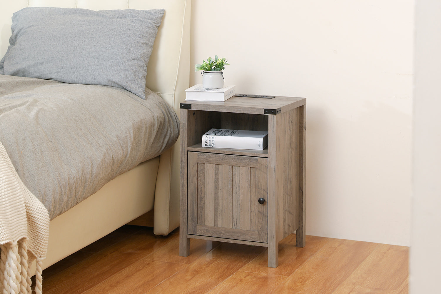 Choosing the Perfect Nightstand for You